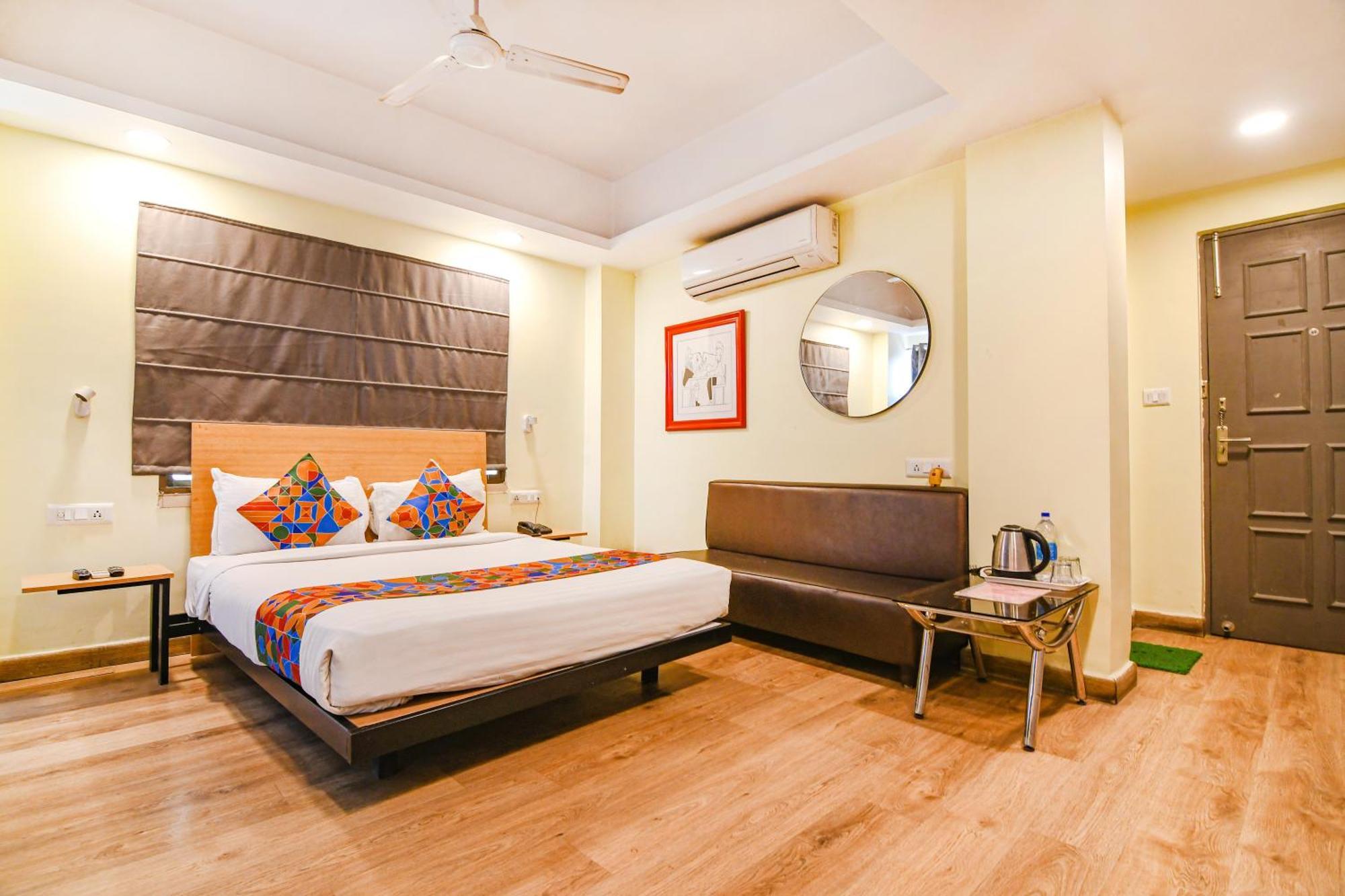 Super Townhouse Suncitel Near Kolkata Airport Hotell Dum Dum Eksteriør bilde