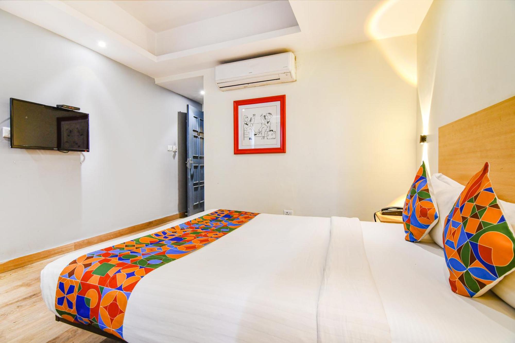 Super Townhouse Suncitel Near Kolkata Airport Hotell Dum Dum Eksteriør bilde