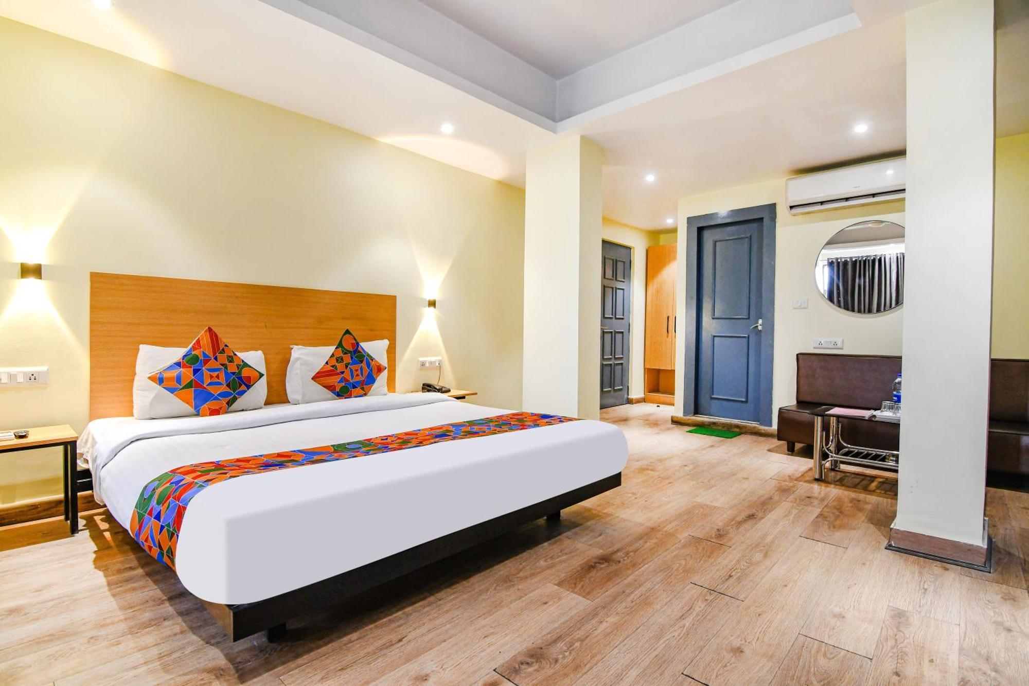 Super Townhouse Suncitel Near Kolkata Airport Hotell Dum Dum Eksteriør bilde