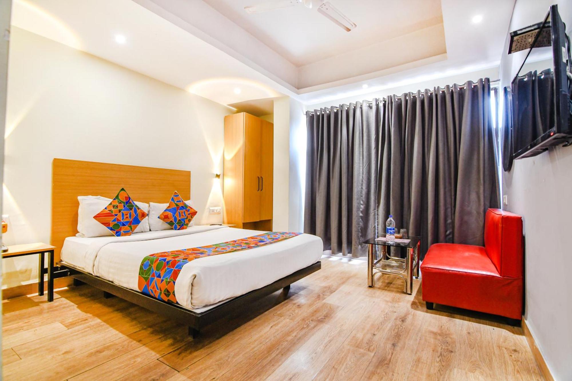 Super Townhouse Suncitel Near Kolkata Airport Hotell Dum Dum Eksteriør bilde