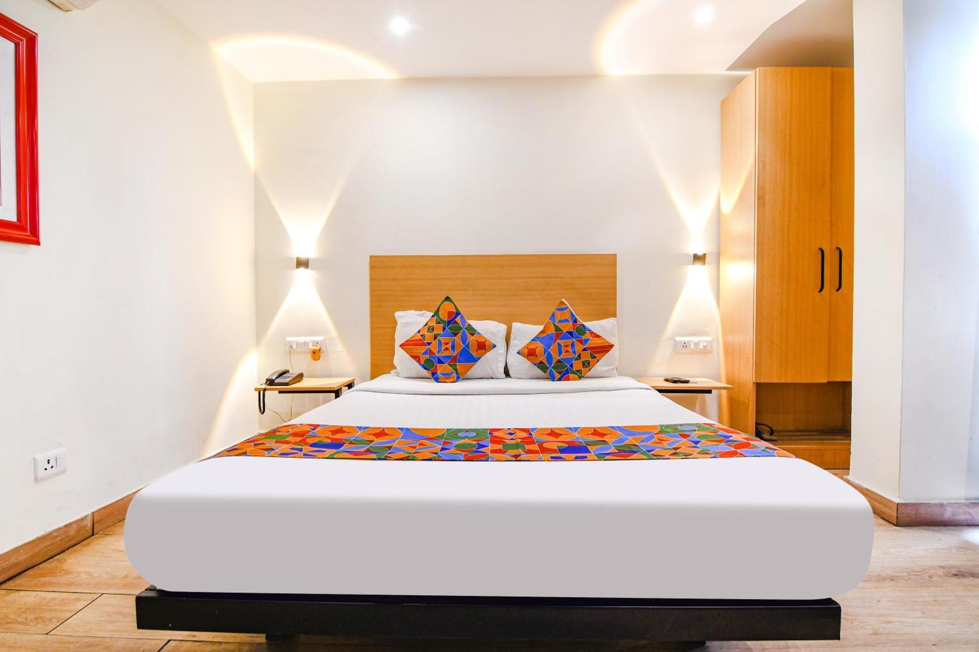 Super Townhouse Suncitel Near Kolkata Airport Hotell Dum Dum Eksteriør bilde