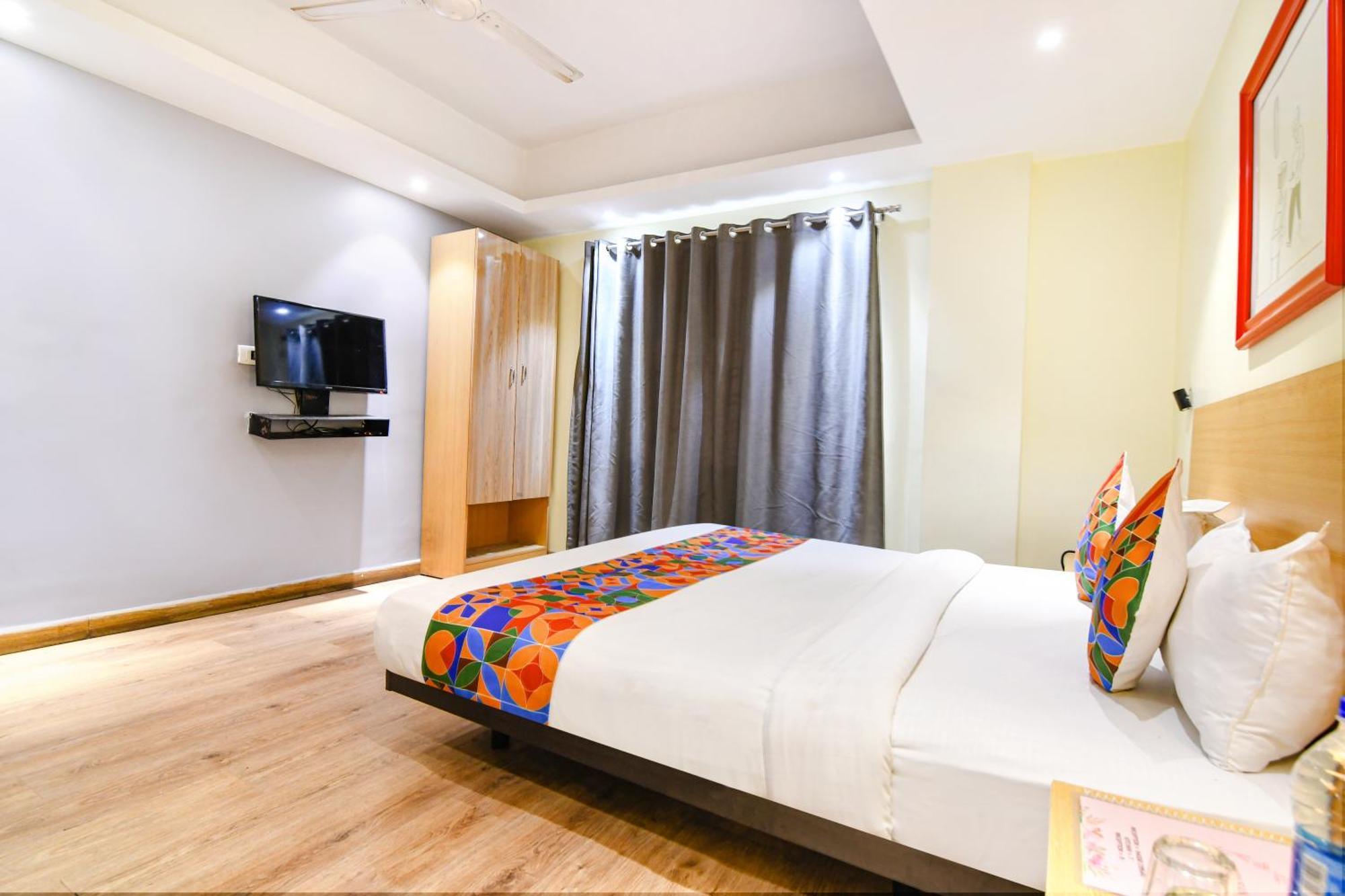 Super Townhouse Suncitel Near Kolkata Airport Hotell Dum Dum Eksteriør bilde