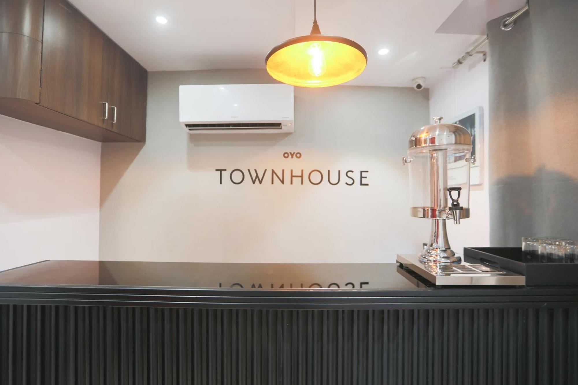 Super Townhouse Suncitel Near Kolkata Airport Hotell Dum Dum Eksteriør bilde