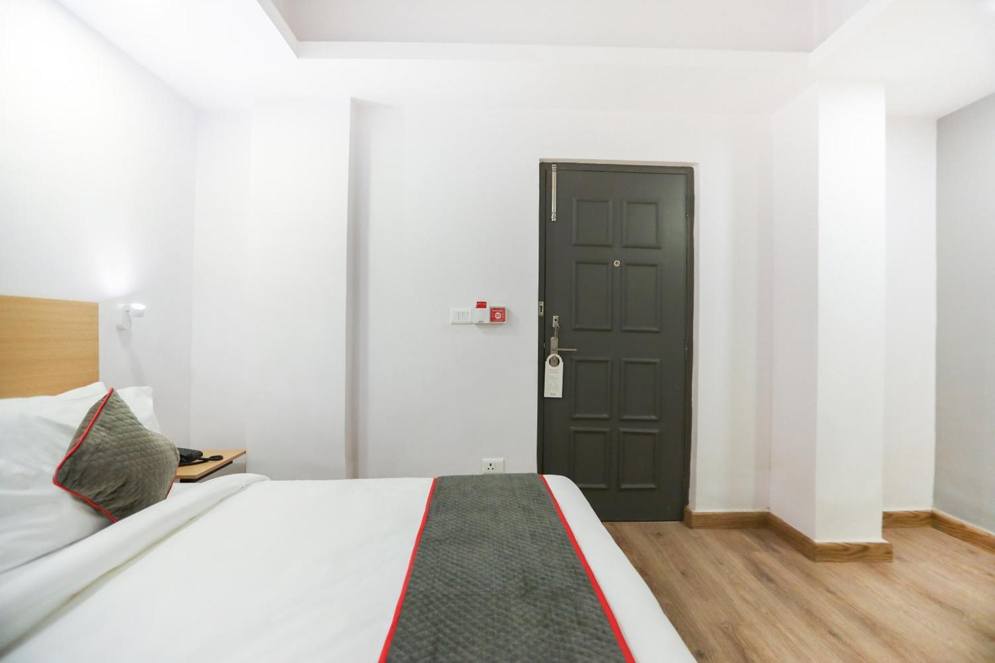 Super Townhouse Suncitel Near Kolkata Airport Hotell Dum Dum Eksteriør bilde